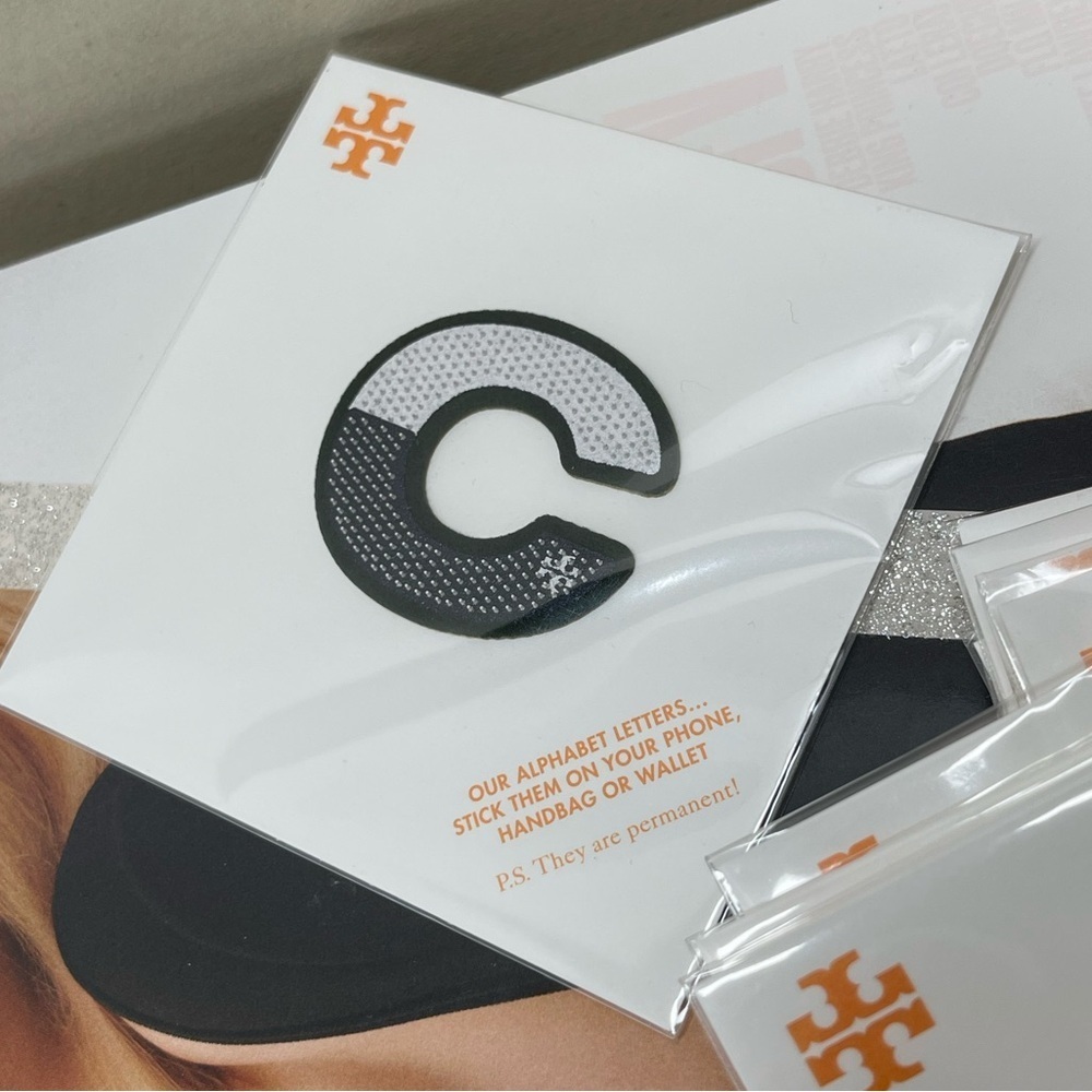 (new+tag) Tory Burch alphabet letter “C” stick them on phone, handbag or wallet